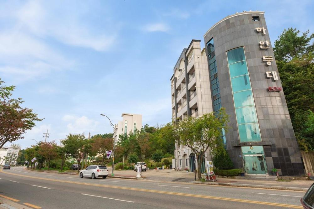 Sokcho White Lighthouse Pension Экстерьер фото